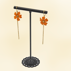 Pendants une fleur en papier