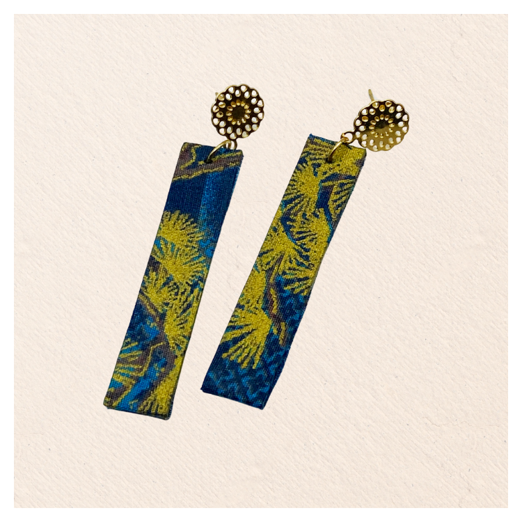 Pendants en tissu japonais bleu et or